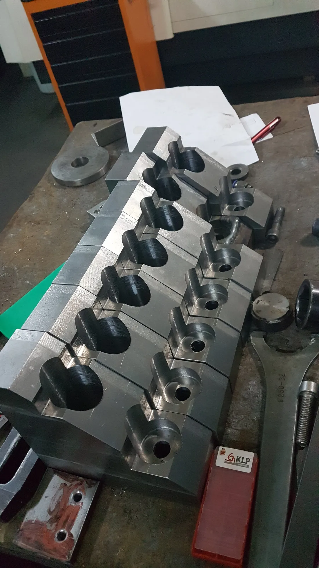 CNC tezgahı chuck/spindle detayı